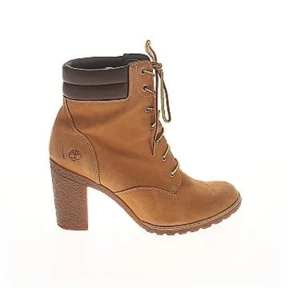 Timberland Tan Heeled Boots with Rugged Sole - Picture 1 of 1